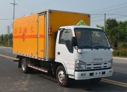 慶鈴五十鈴雷管運(yùn)輸車