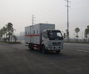 東風(fēng)5米易燃液體廂式運(yùn)輸車