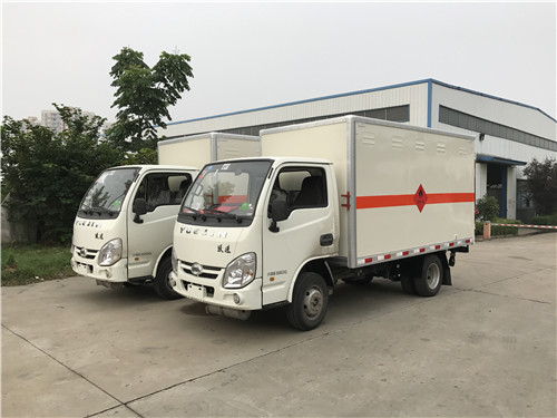 躍進(jìn)小福星易燃液體廂式運(yùn)輸車